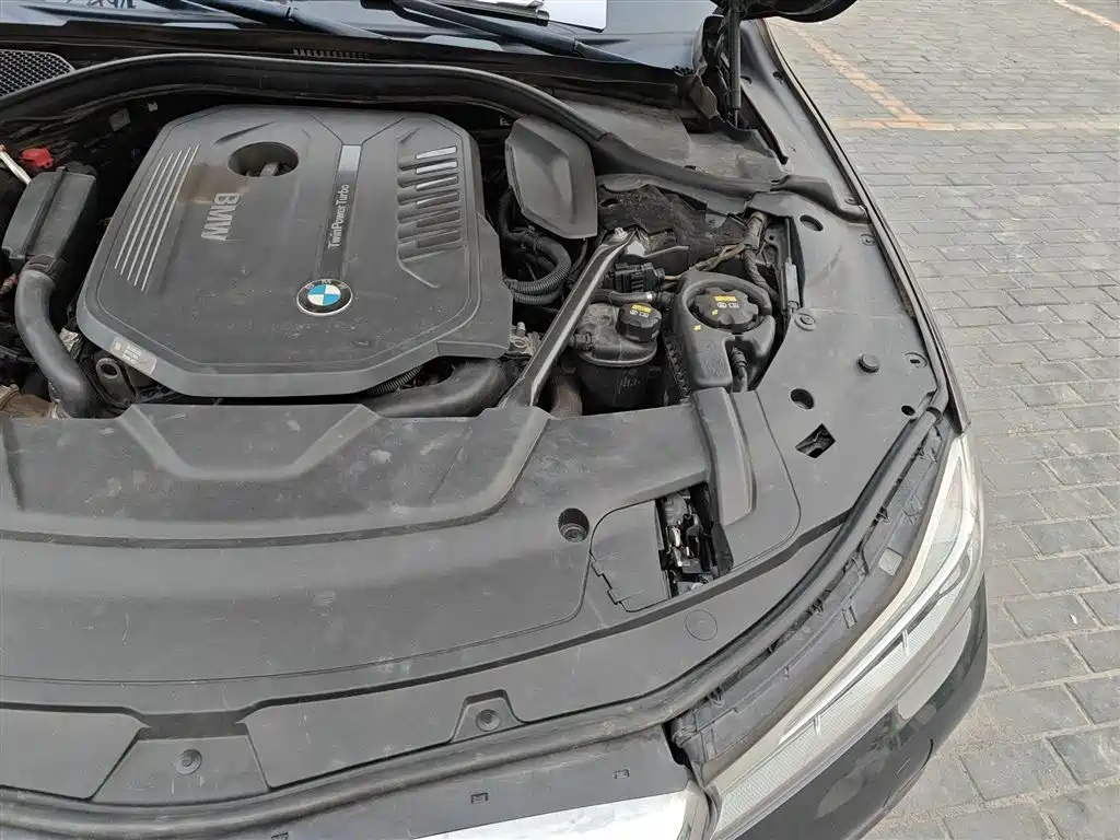 BMW 7 Series 2016 740Li Luxury фото 21