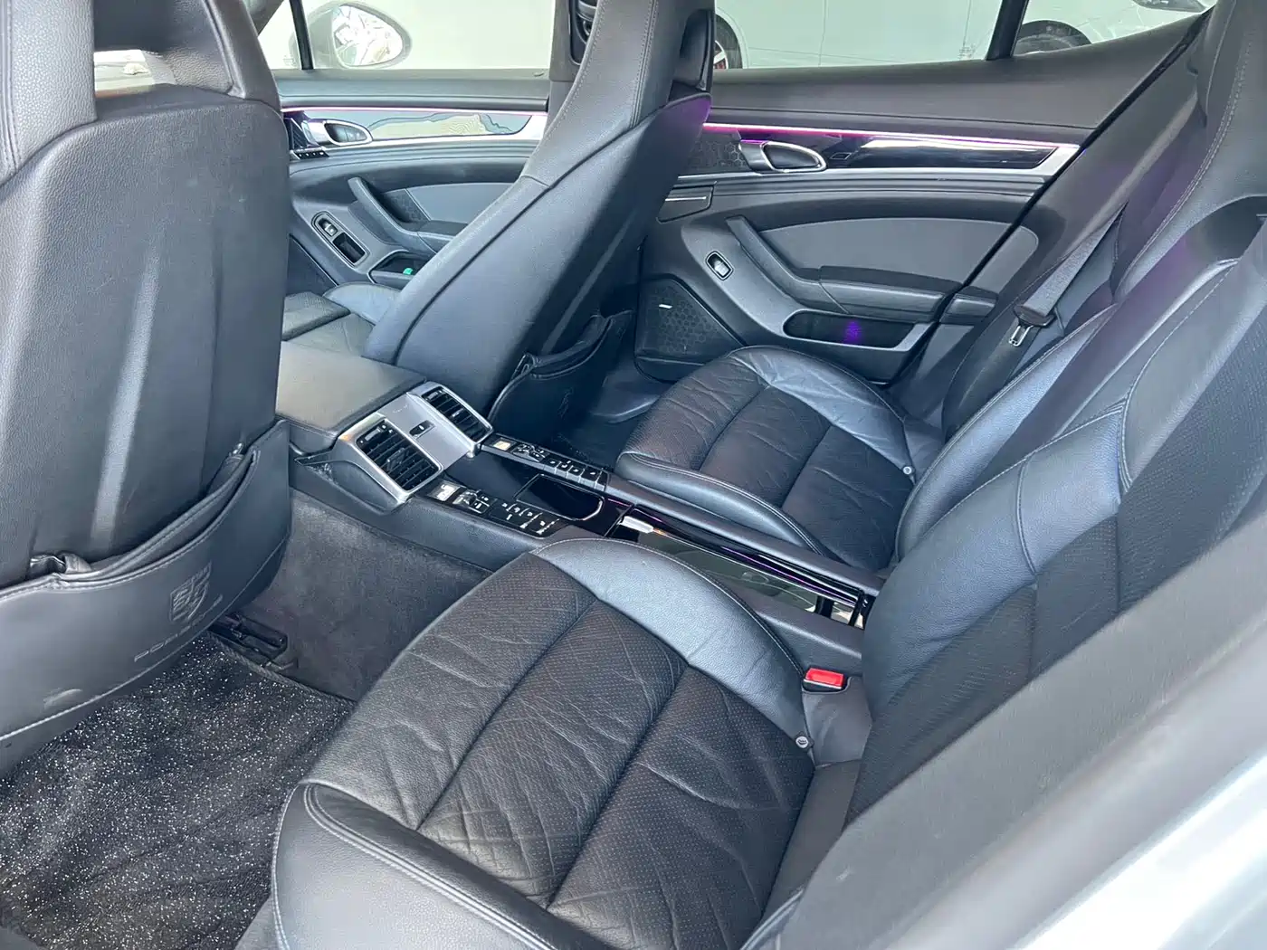Porsche Panamera 2014 Panamera 4 3.0T фото 8