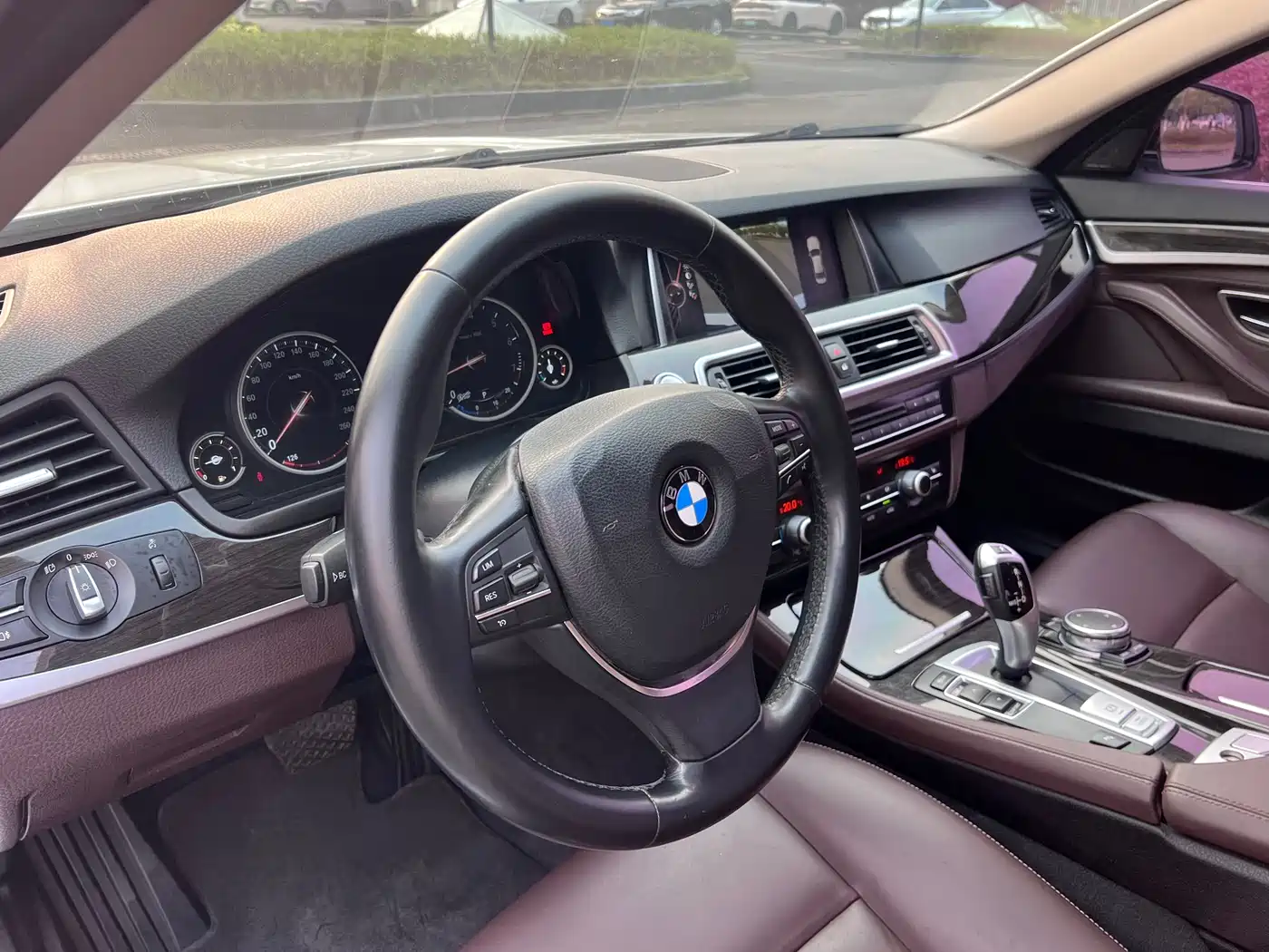 BMW 5 Series 2017 525Li Luxury Design Package фото 16