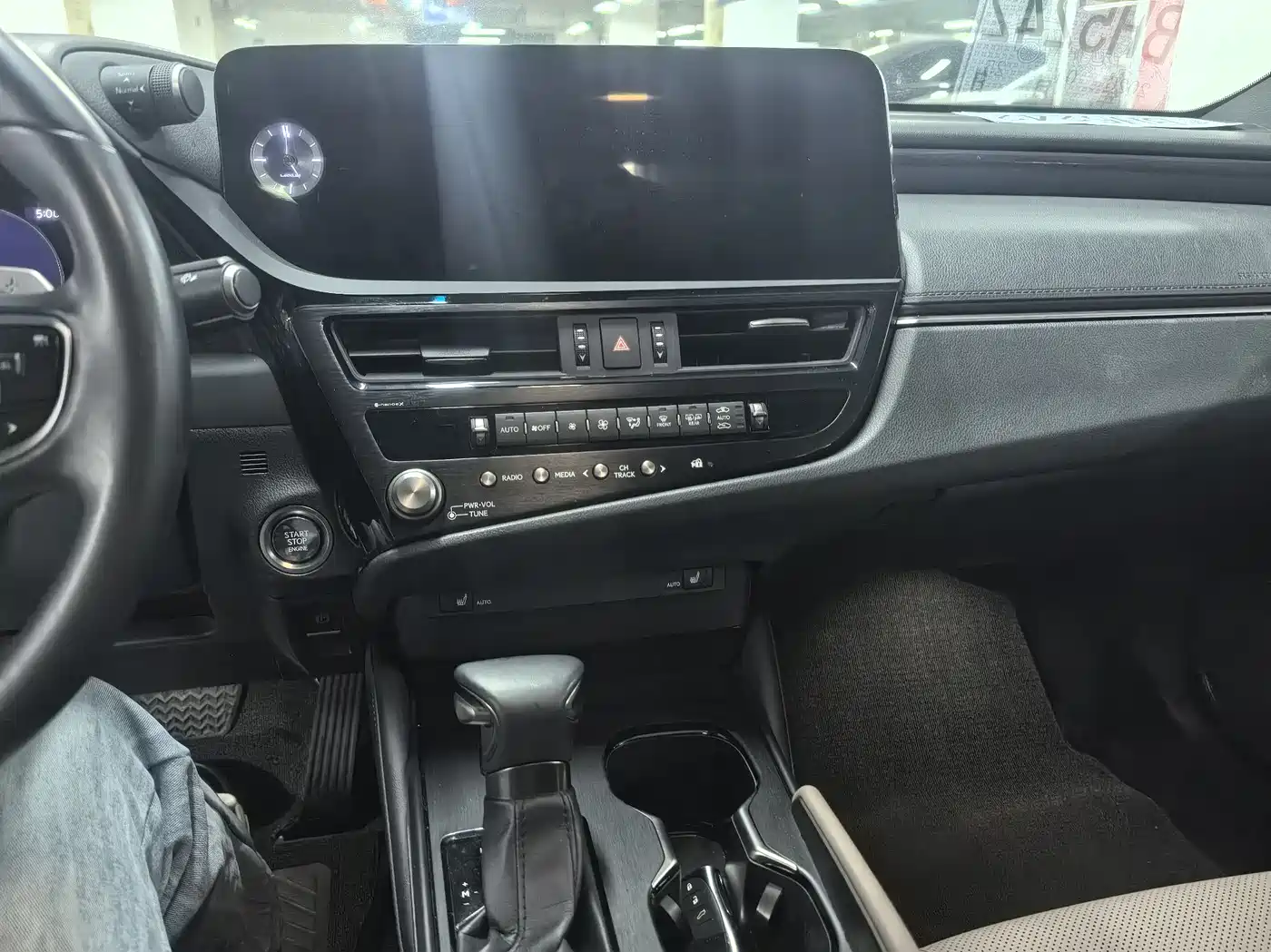 Lexus ES 2021 200 Luxury Edition фото 8