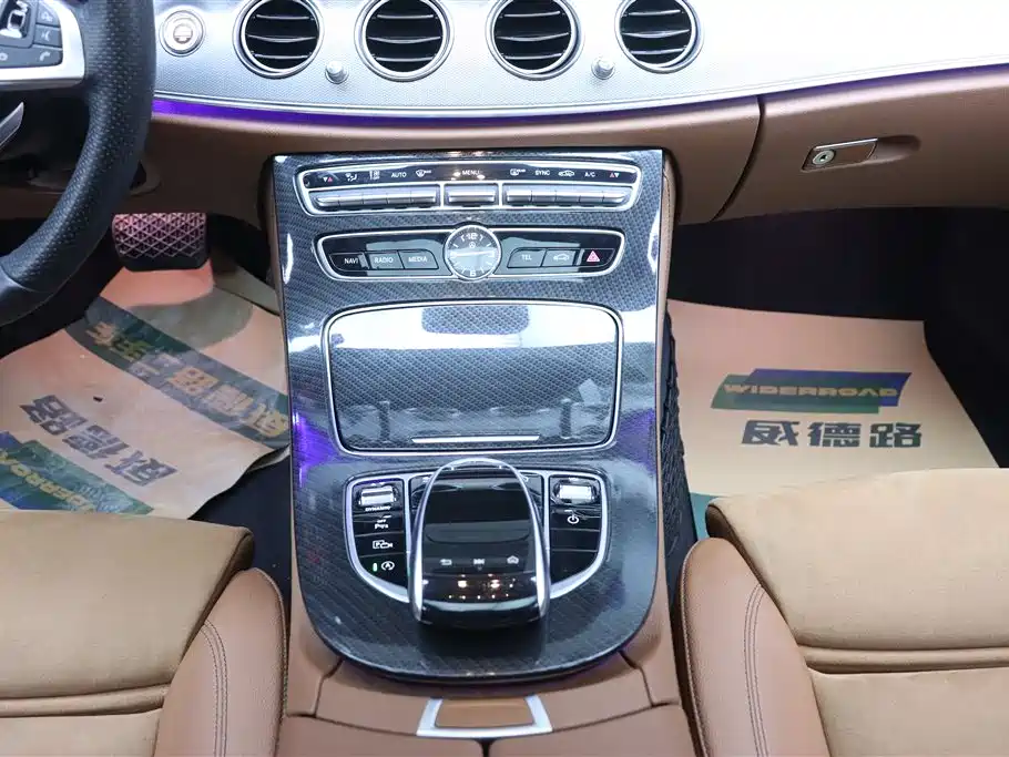 Mercedes-Benz E-Class 2017 Facelift E 200 Sport 4MATIC фото 26