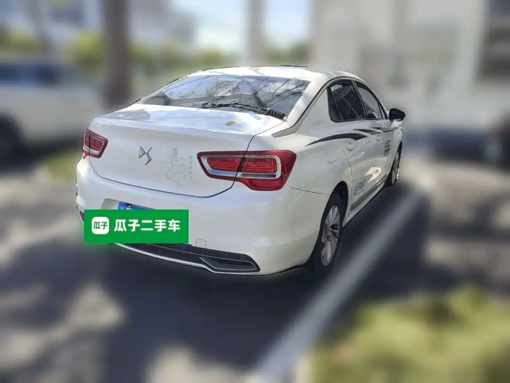 DS 5LS 2014 2014 1.8L Automatic Comfort VTi140