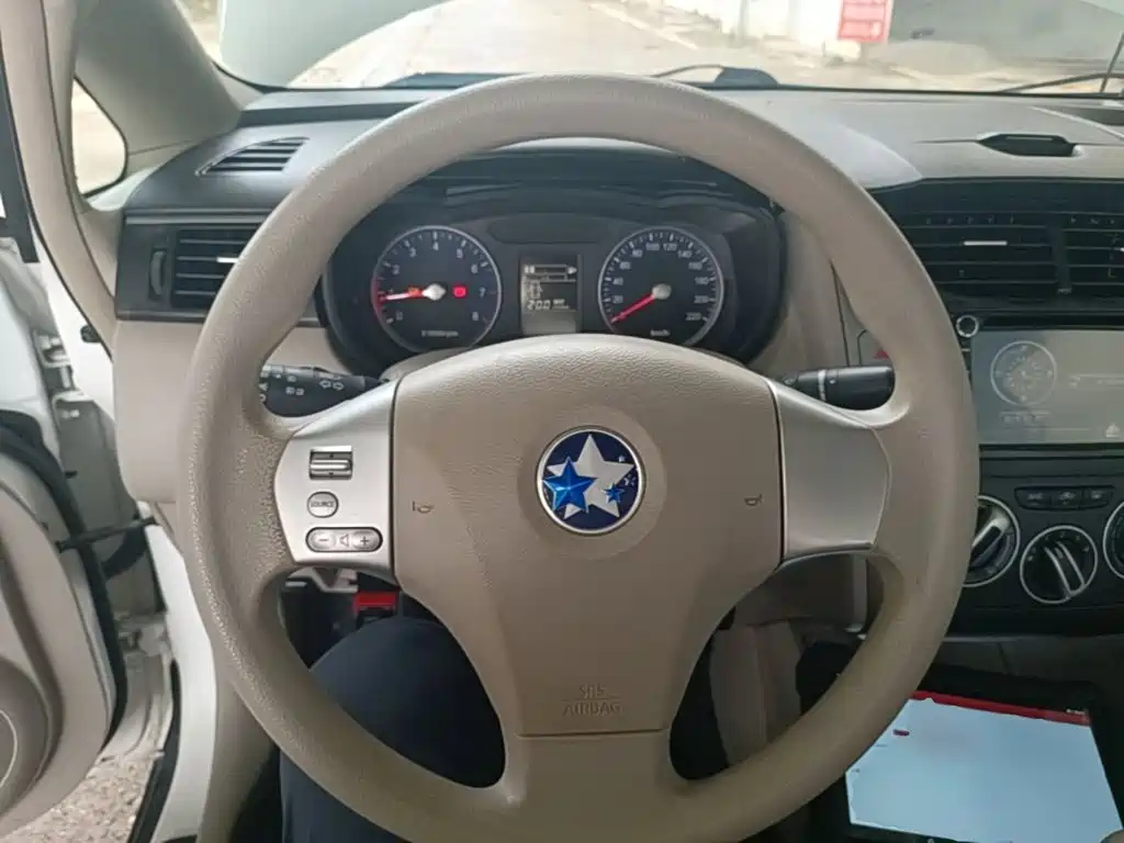 Venucia D50 2015 2015 1.6L Manual Luxury
