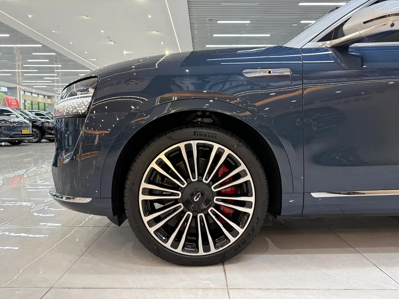 AITO Wenjie AITO M9 2024 Range Extender Ultra 52kWh 6-seater фото 6