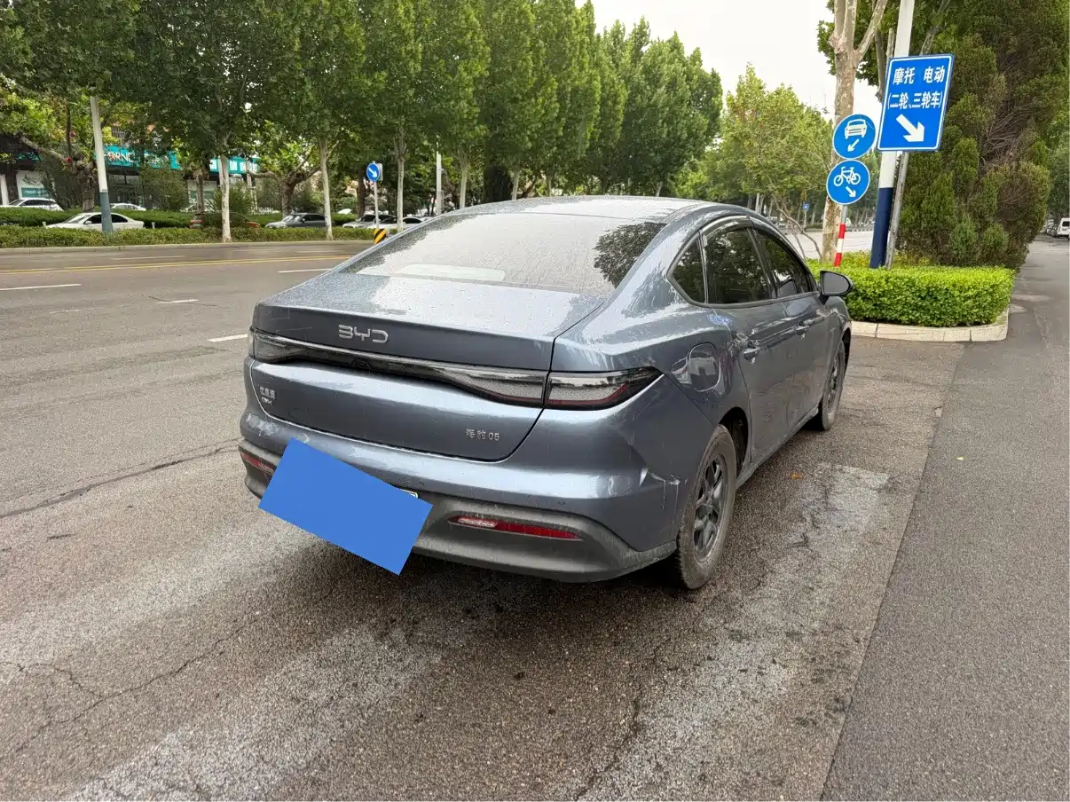 Фото 3 - BYD Seal 05