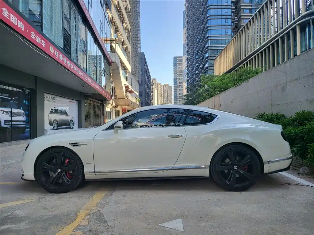 Фото 4 - Bentley Continental