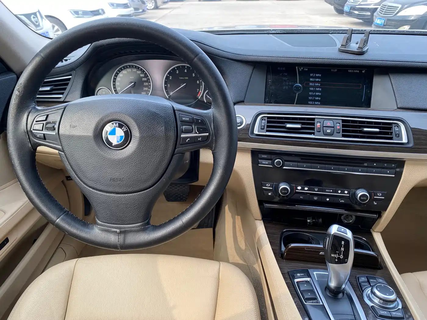 BMW 7 Series 2011 730Li Elegance фото 8