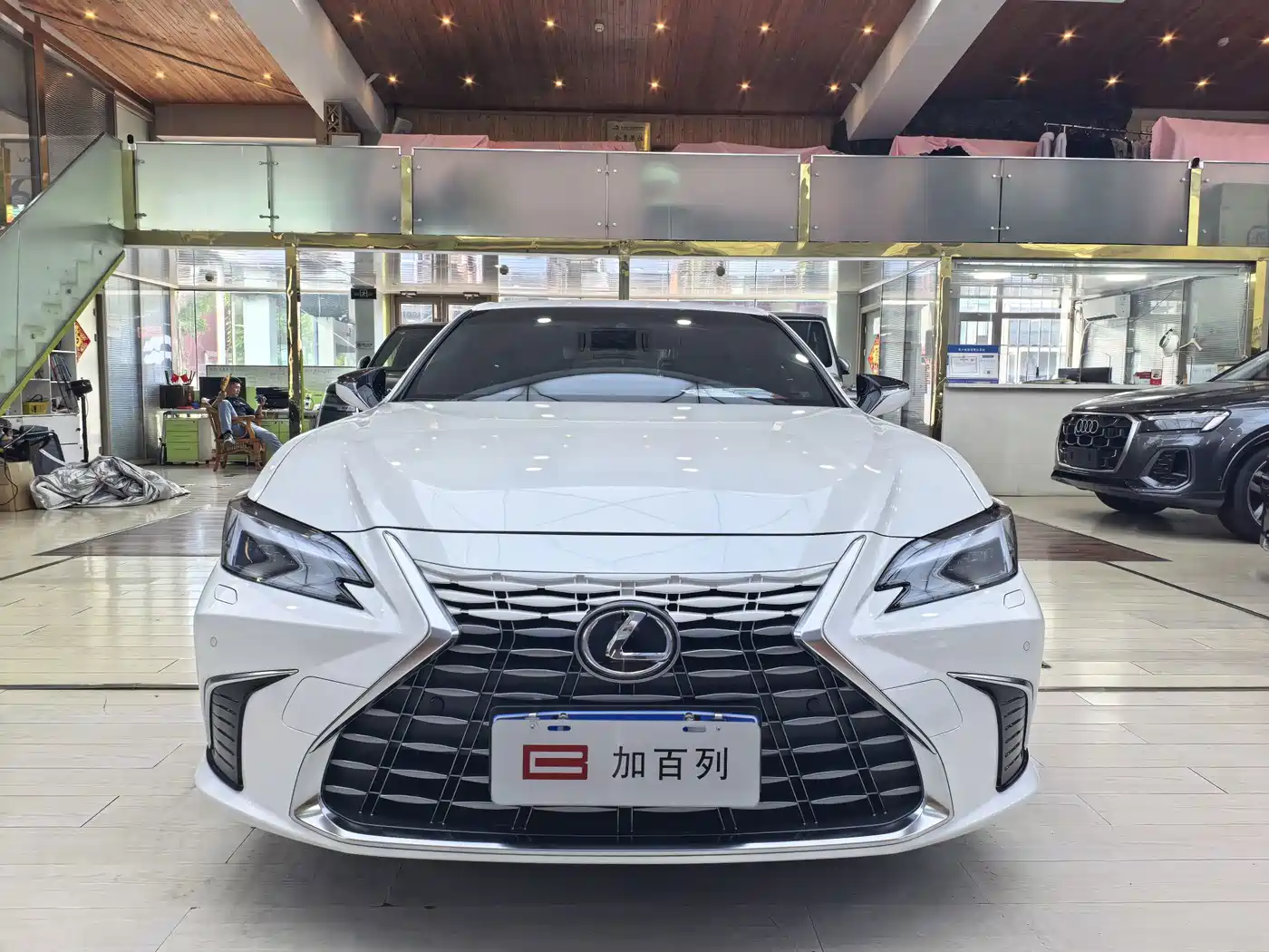  Lexus Lexus ES 2025 300h Ultimate Edition