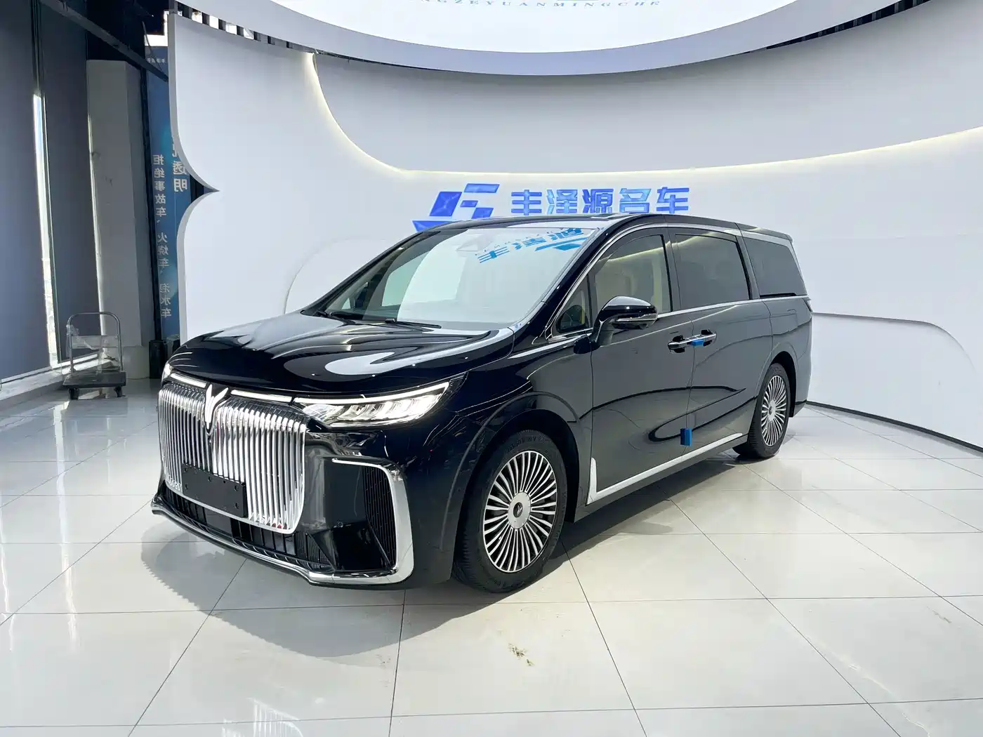 2026 Voyah Auto Voyah Dreamer