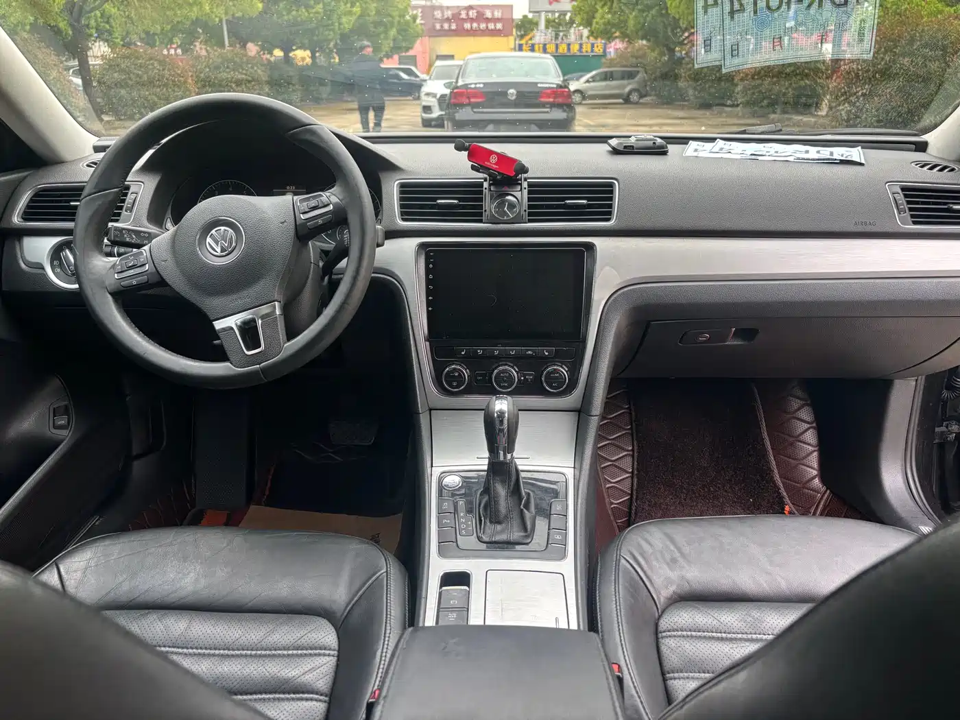 Volkswagen Passat 2015 1.8TSI DSG Prestige Edition фото 13