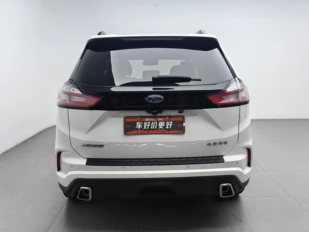 Фото 4 - Ford Edge
