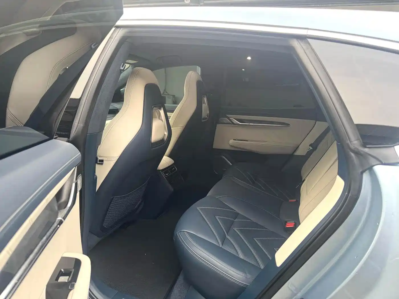 ZEEKR EXTREME KRYPTON 001