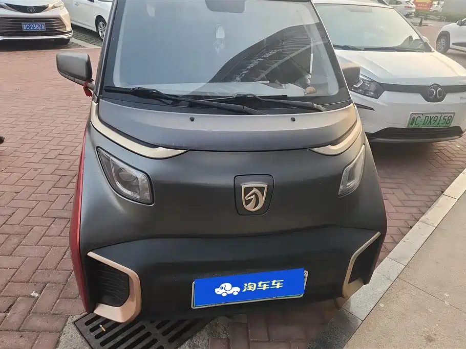 BAOJUN E200