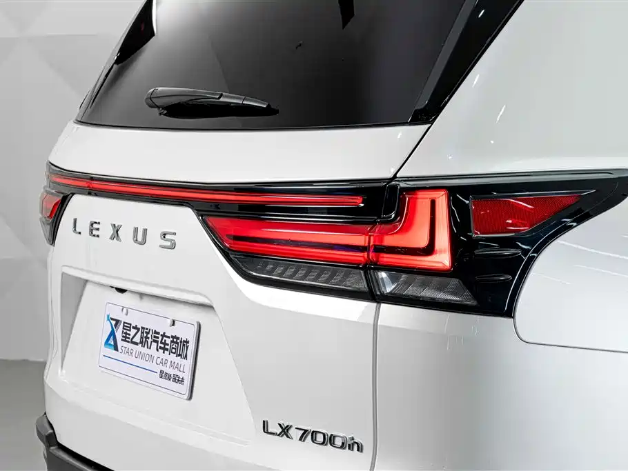 Lexus LX 2025 2025 700h Leading Edition