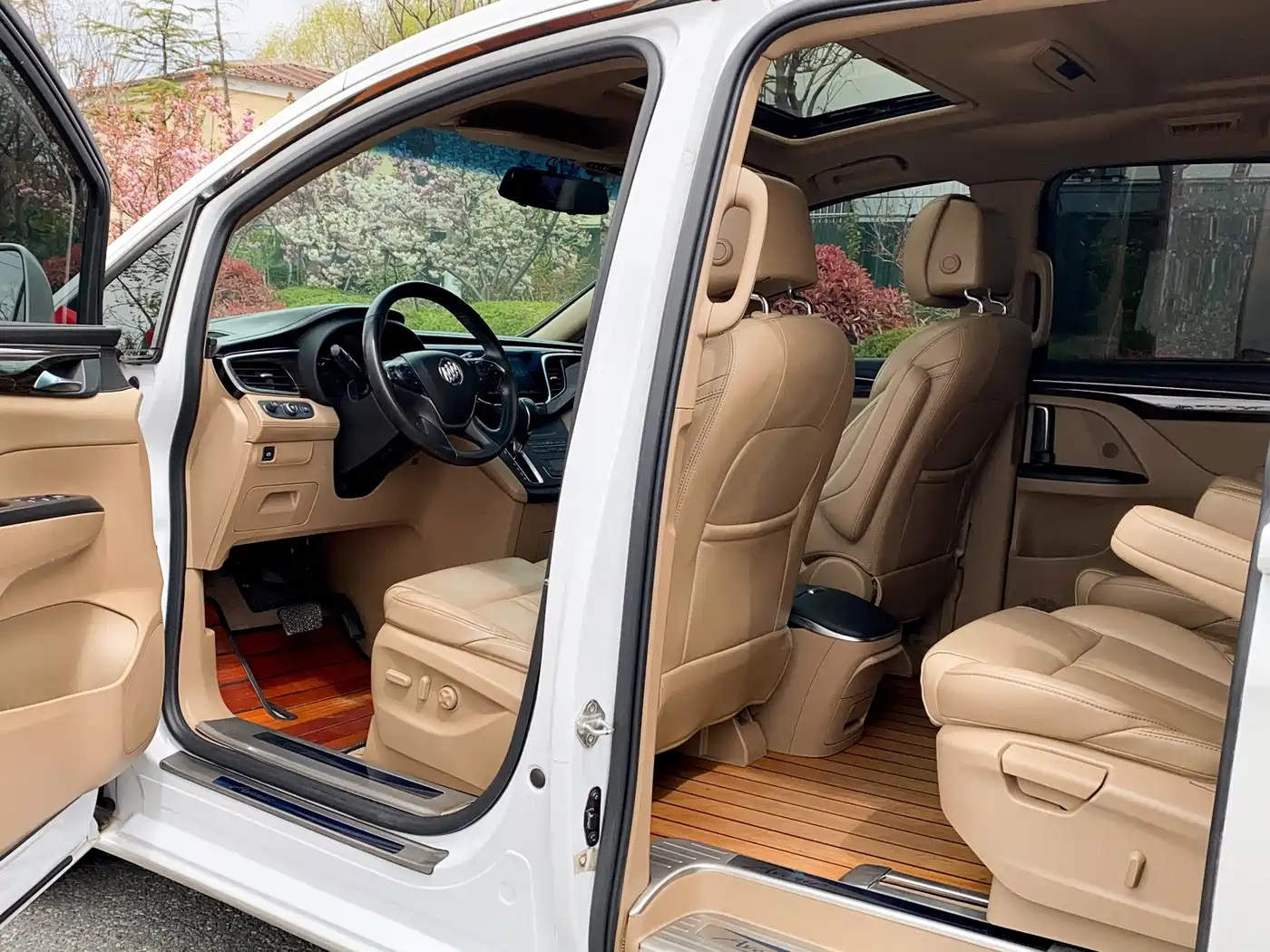 Buick GL8 2017 ES 28T Premium China V фото 14