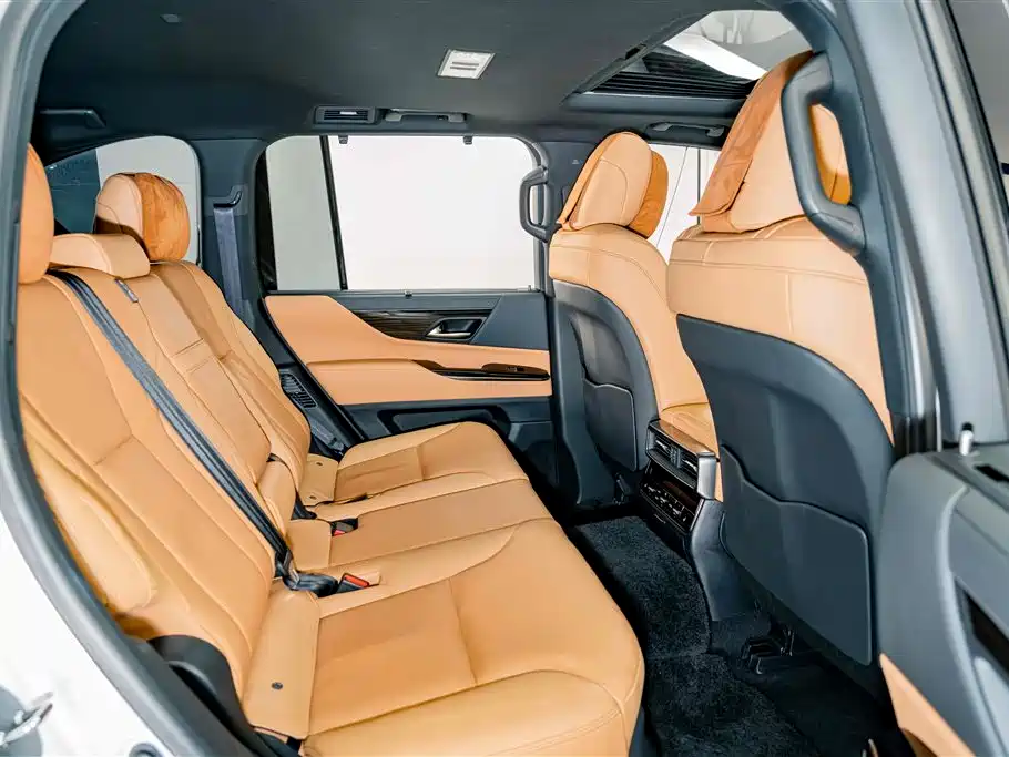 Lexus LX 2025 2025 700h Leading Edition