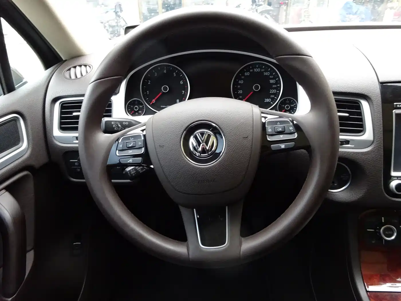 Volkswagen Touareg 2011 3.0TSI Standard фото 14