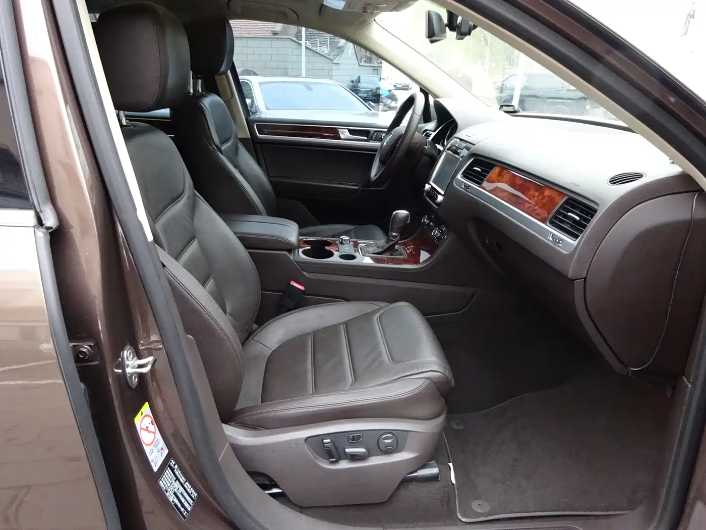 Volkswagen Touareg 2011 3.0TSI Standard фото 11