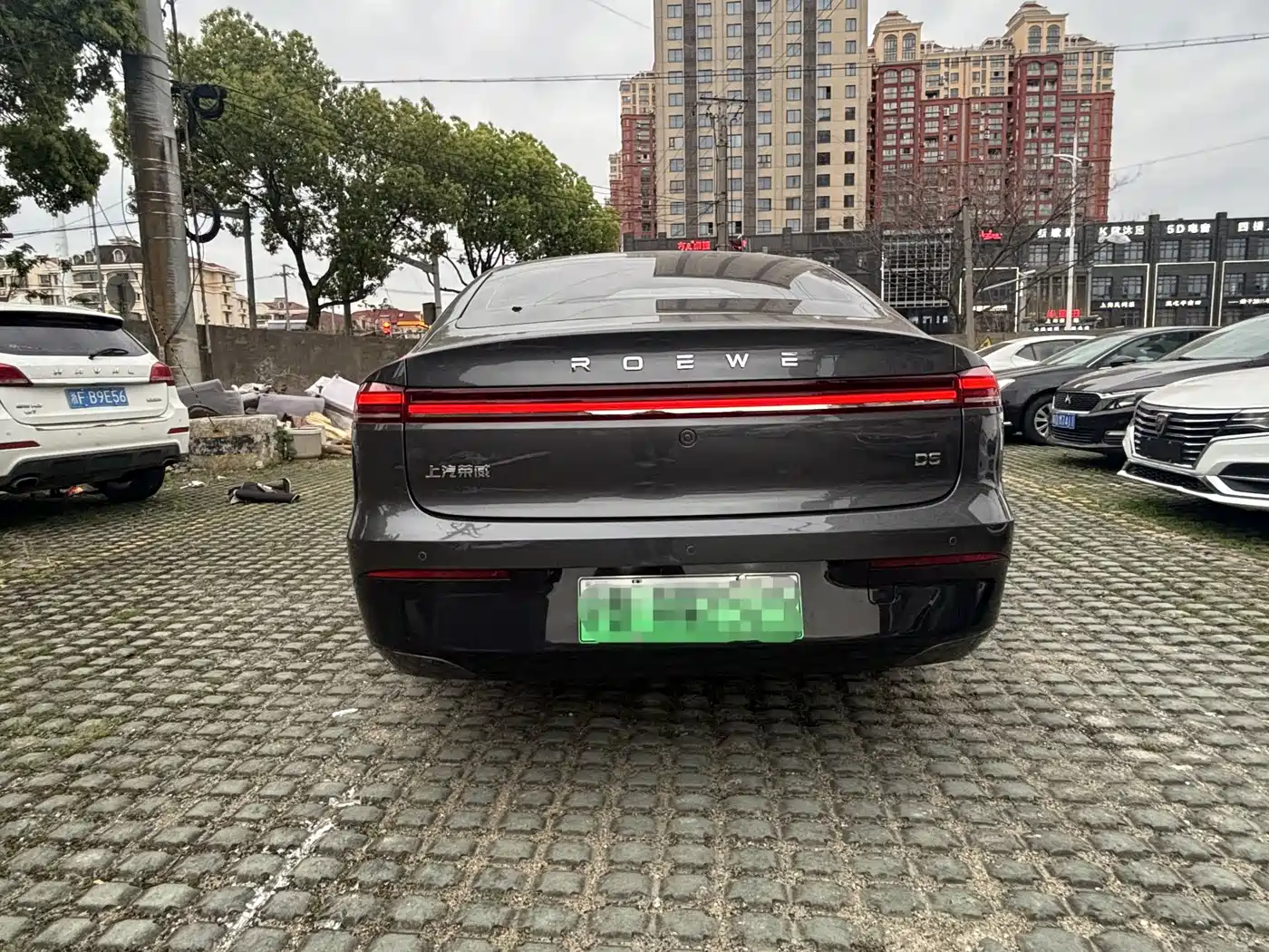 ROEWE D6