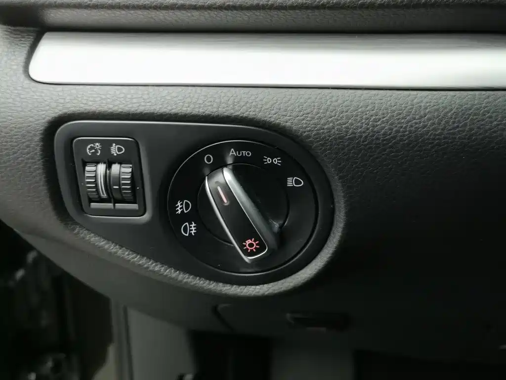 Фото 21 - Volkswagen Sharan