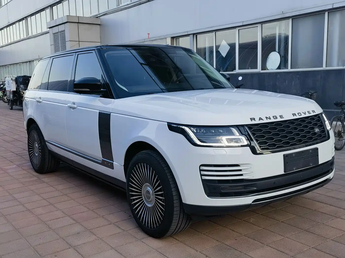 Land Rover Range Rover 2021 2021 3.0 L6 Heritage Extended Classic Edition