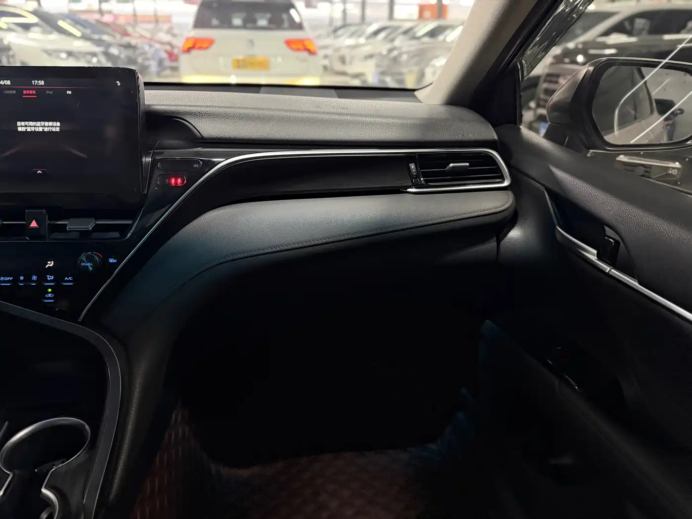 Toyota Camry 2021 2.5G Luxury Edition фото 11
