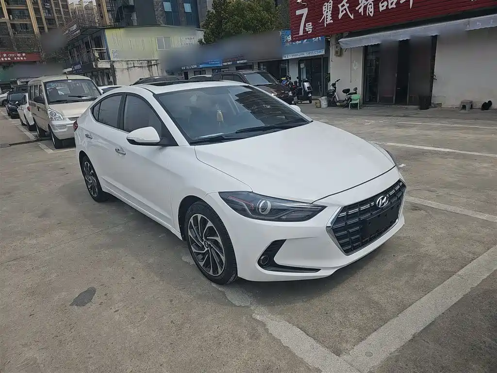 Hyundai Elantra 2019 1.5L CVT Smart Elite фото 4