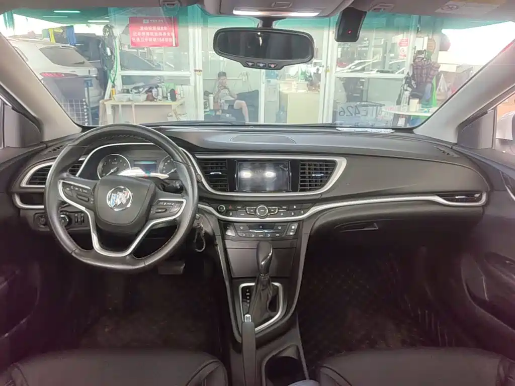 Фото 10 - Buick Excelle