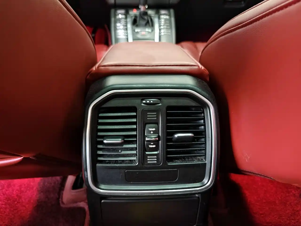 Porsche Macan 2016 Macan 2.0T фото 18