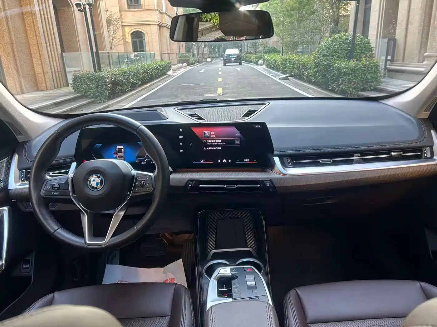 BMW iX1, миниатюра 5