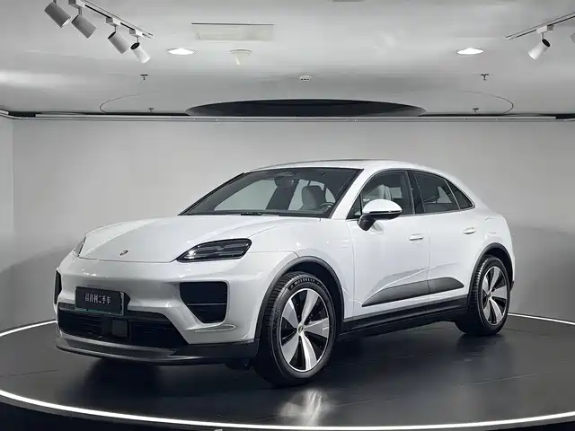 Porsche Macan EV 2024 Macan 4