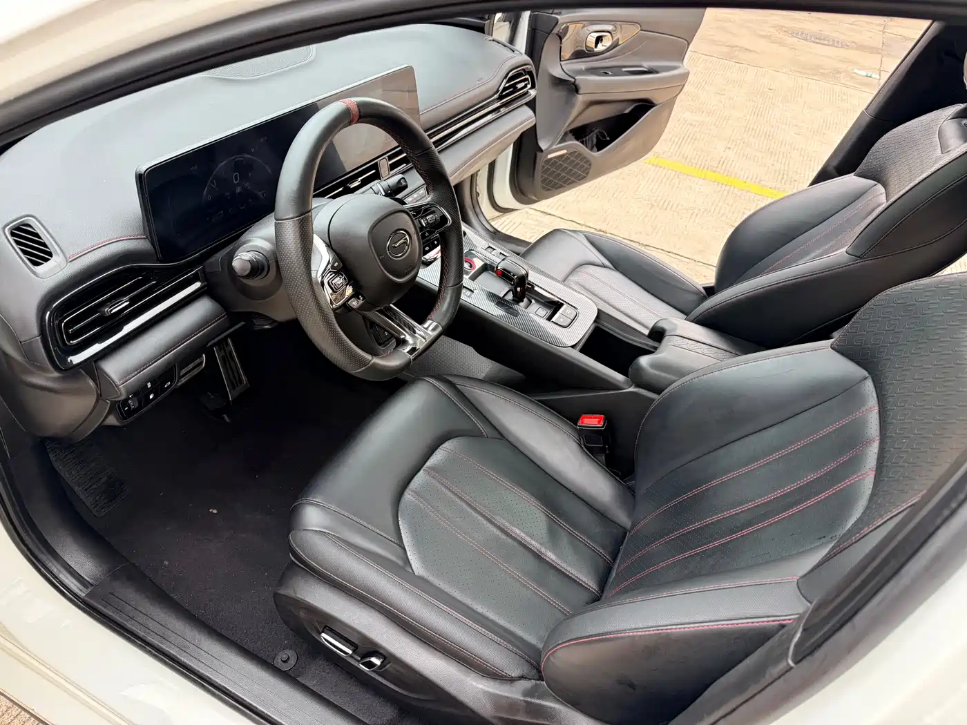 GAC Trumpchi Trumpchi Emkoo 2023 270T DCT J15 Edition фото 19
