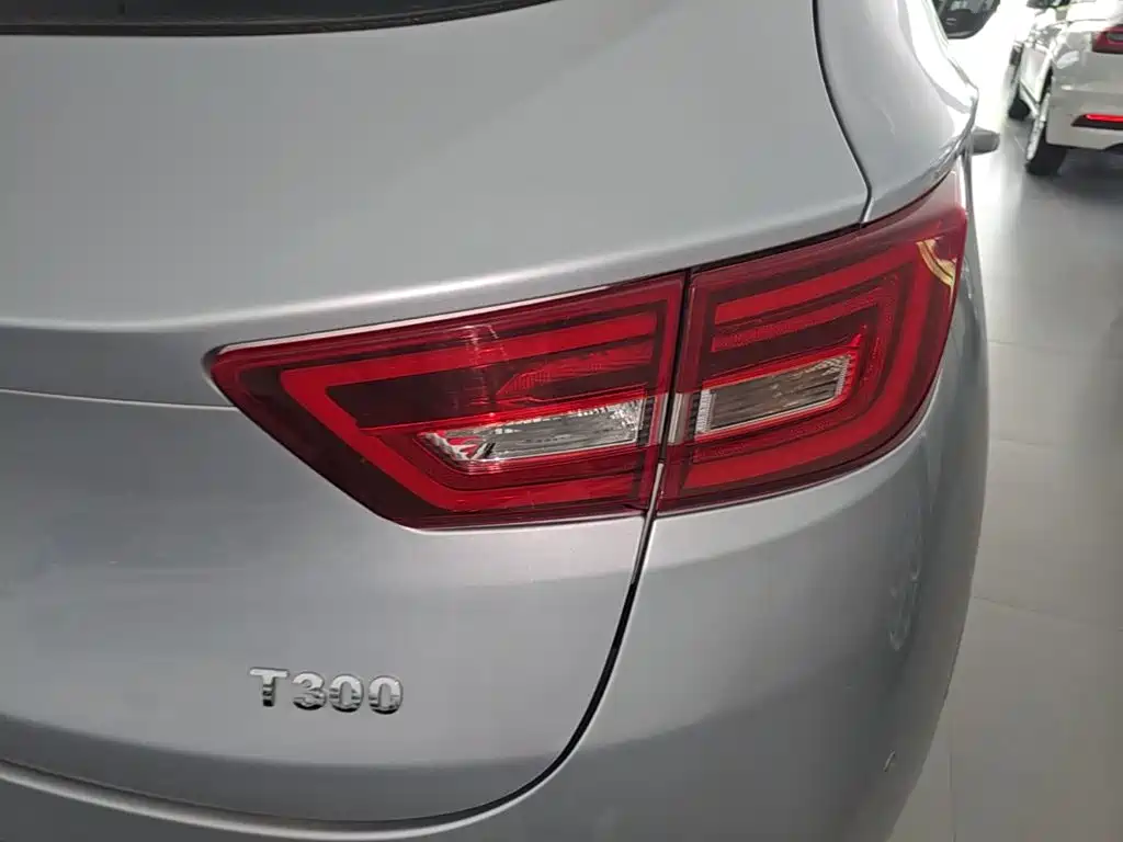 Zotye T300 2019 2017 1.5T CVT Executive