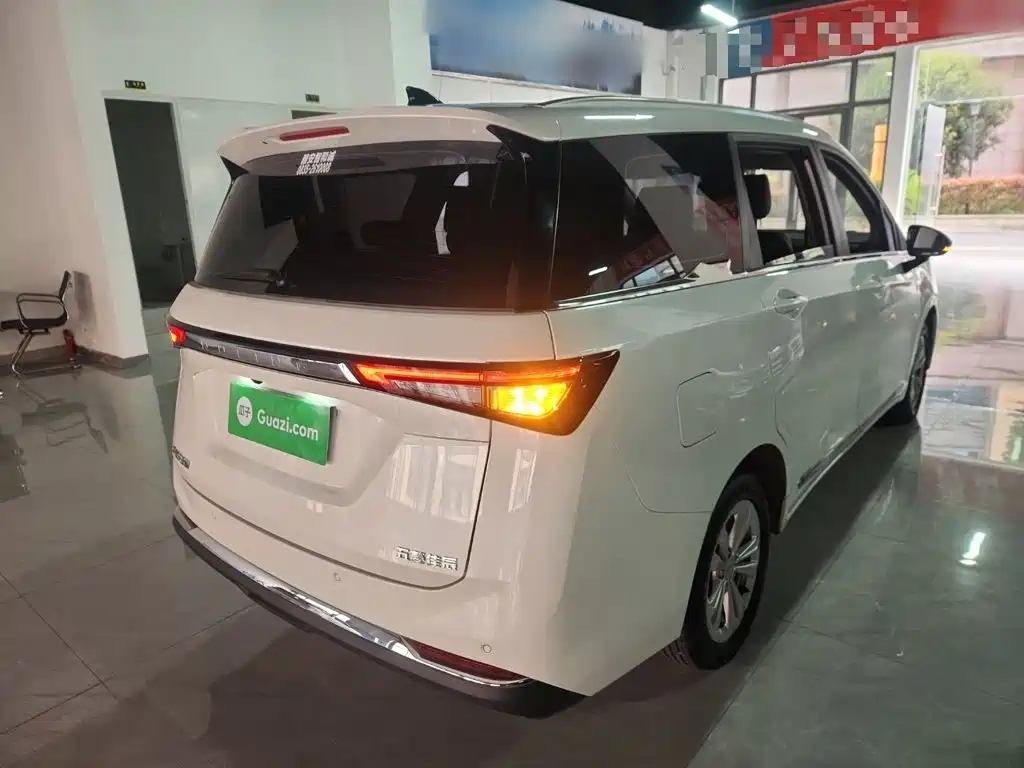 Wuling Motors Wuling Jiachen 2023 2022 1.5T CVT Smart Luxury