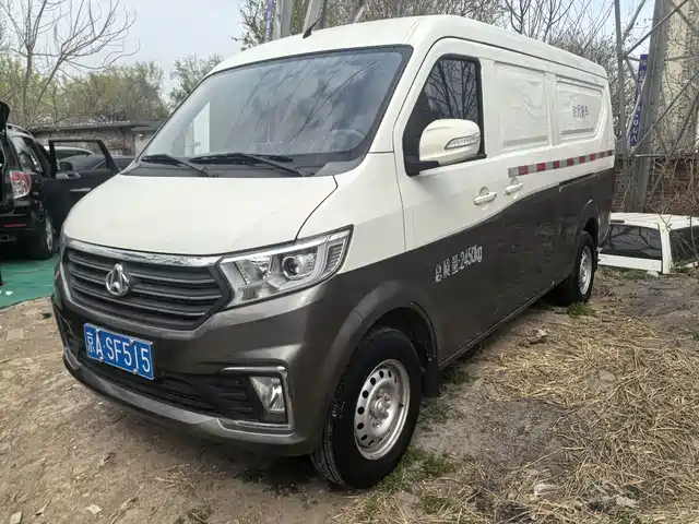 CHANGAN CROSS STAR V5