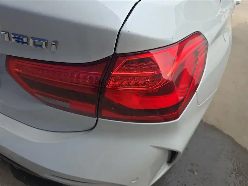 BMW 1 Series 2021 120i M Sport фото 8