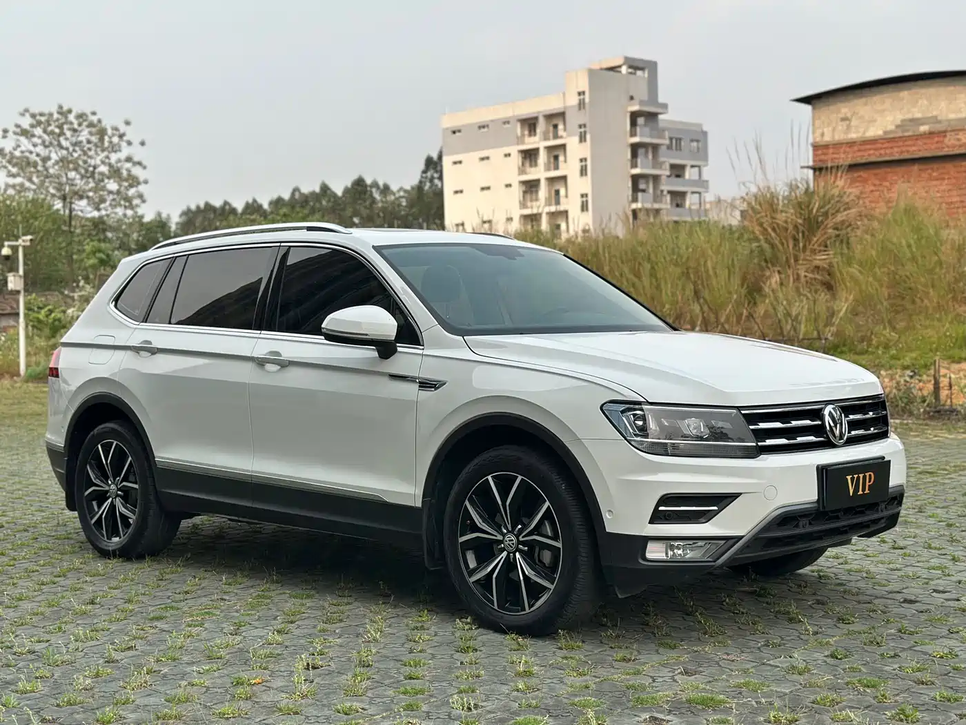 Volkswagen Tiguan L 2019 330TSI Automatic 2WD Smart Luxury Edition China VI фото 3