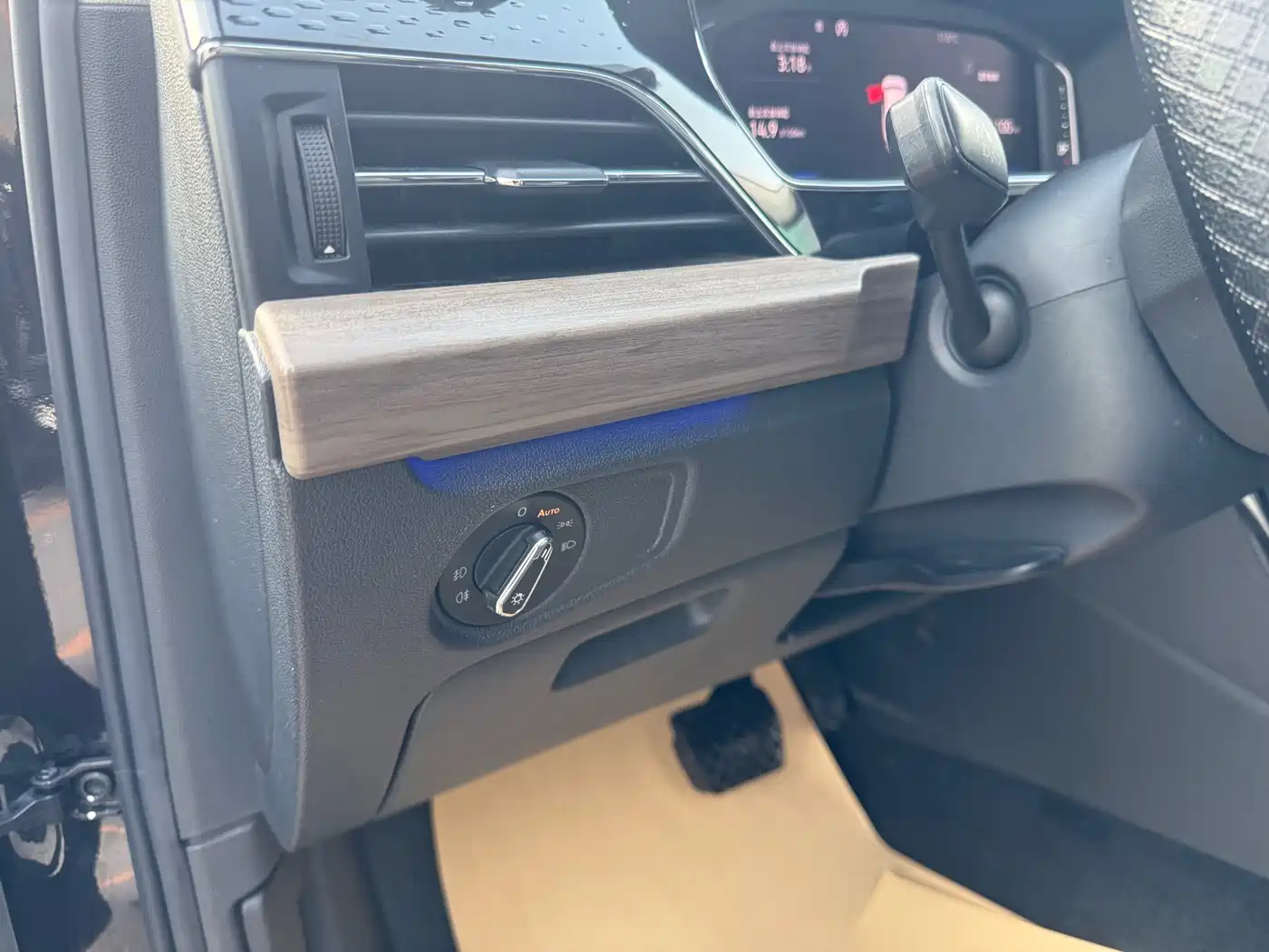 Volkswagen Passat 2019 330TSI Luxury Edition China VI фото 7