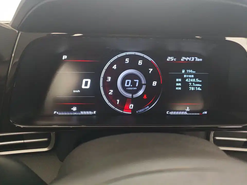 Hyundai Elantra 2023 1.5L CVT GLX Elite Edition фото 8