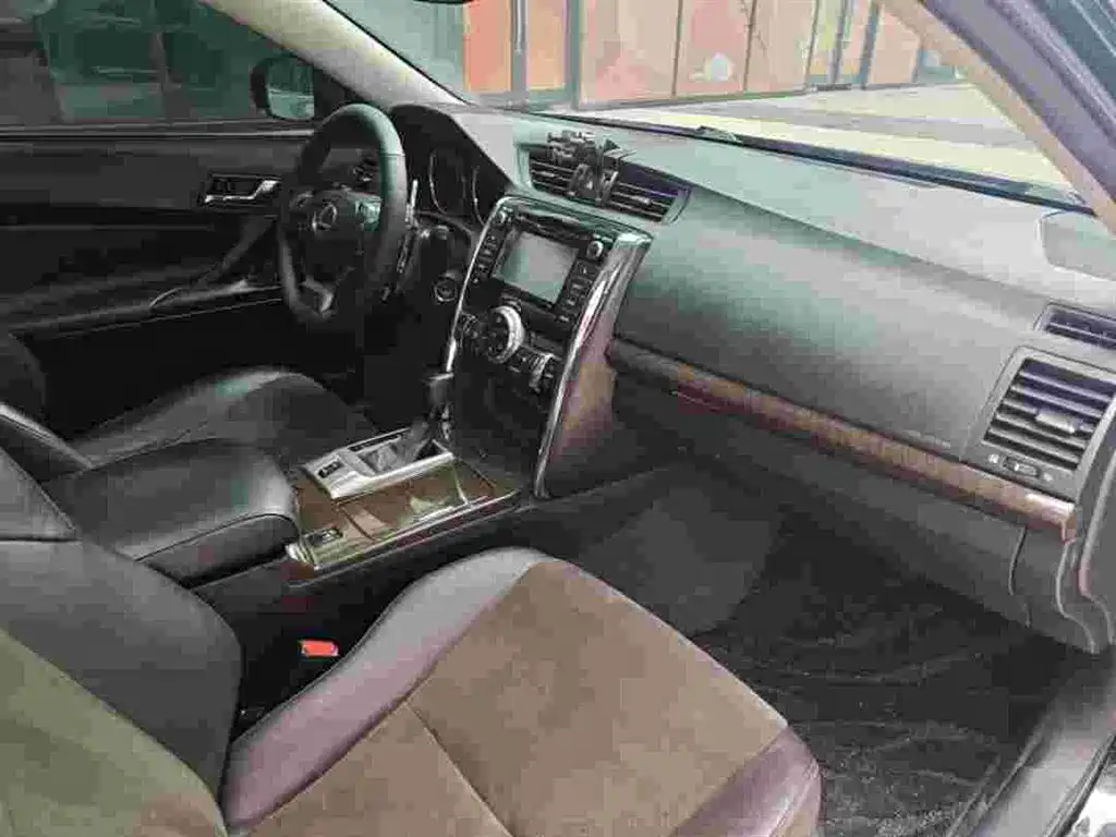 Toyota Reiz 2013 2.5V Premium Edition фото 24