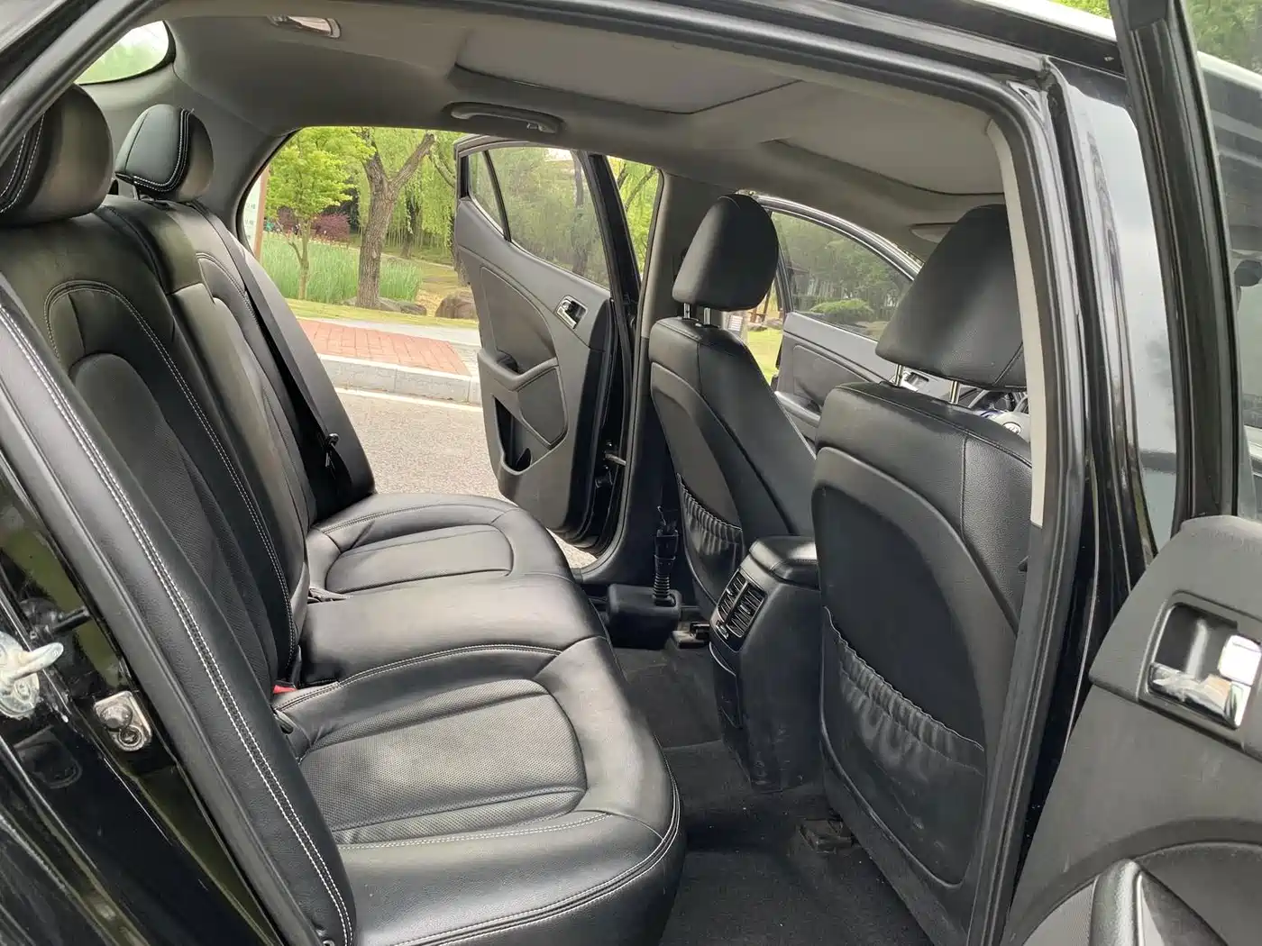Kia K5 2012 2012 2.4L Automatic Premium