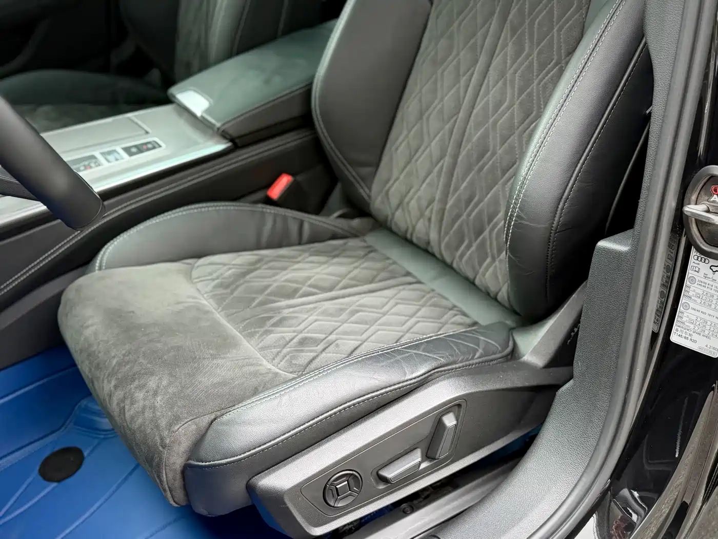Audi A6L 2022 55 TFSI quattro Flagship Dynamic фото 4