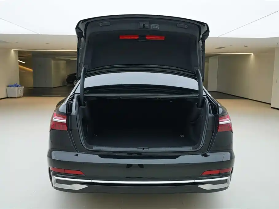 Audi A6L 2024 45 TFSI quattro Premium Dynamic фото 6