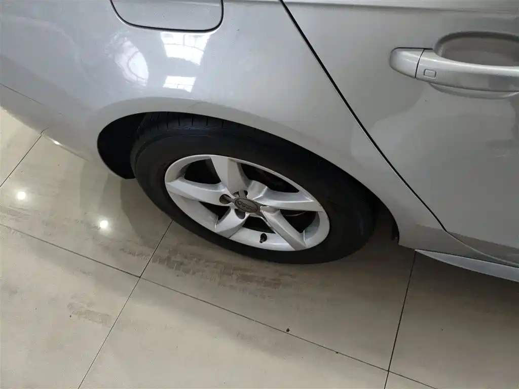 Audi A4L 2013 35 TFSI Automatic Standard фото 22