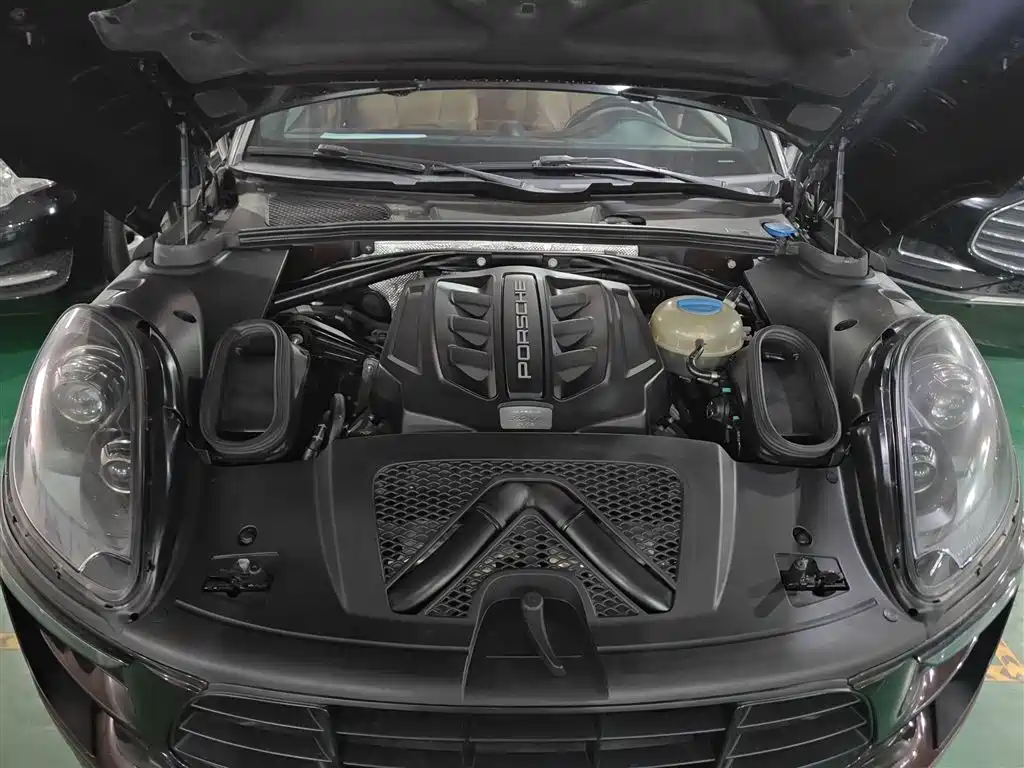 Porsche Macan 2017 Macan GTS 3.0T фото 16