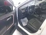 Фото 16 - Toyota Wildlander
