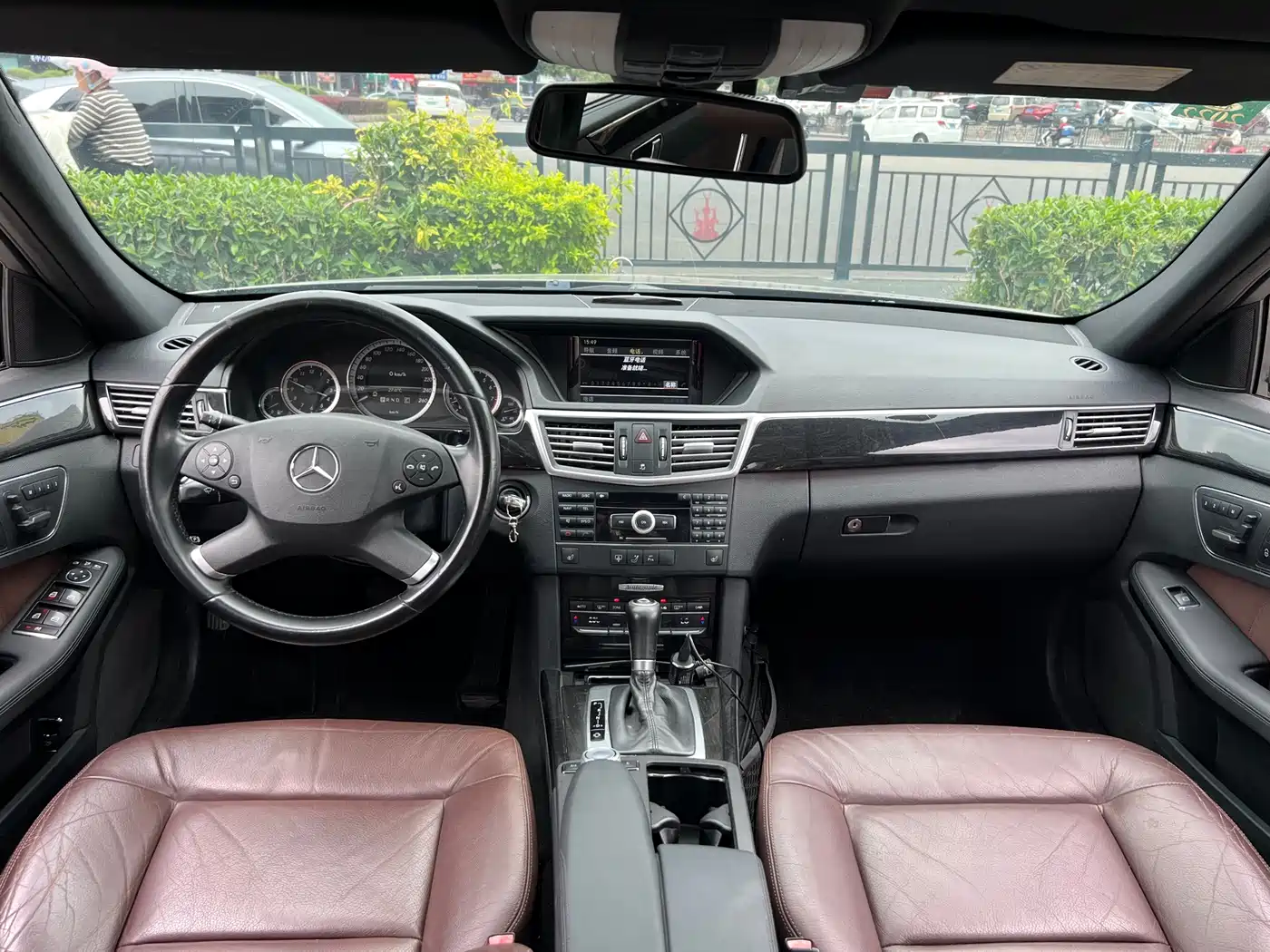 Mercedes-Benz E-Class (Import) 2010 E 260 CGI Fashion фото 9