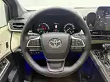 Фото 5 - Toyota Granvia