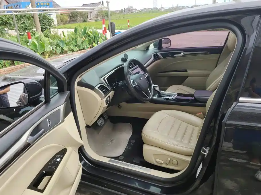 Ford Mondeo 2014 2013 2.0L GTDi200 Fashion