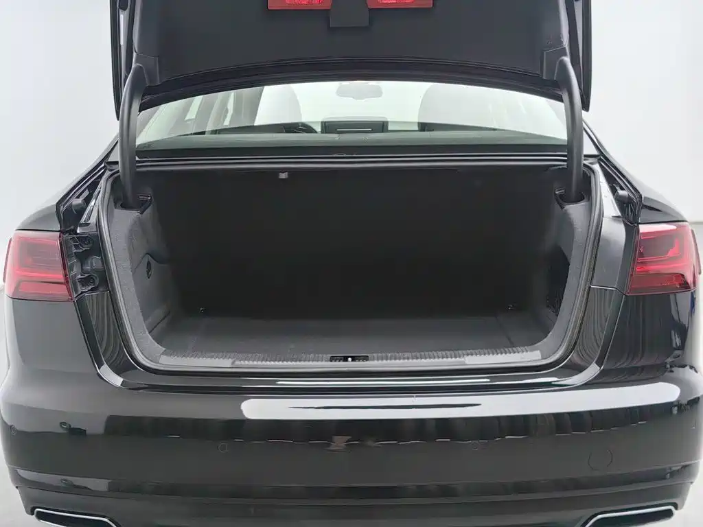 Photo 16 - Audi A6L